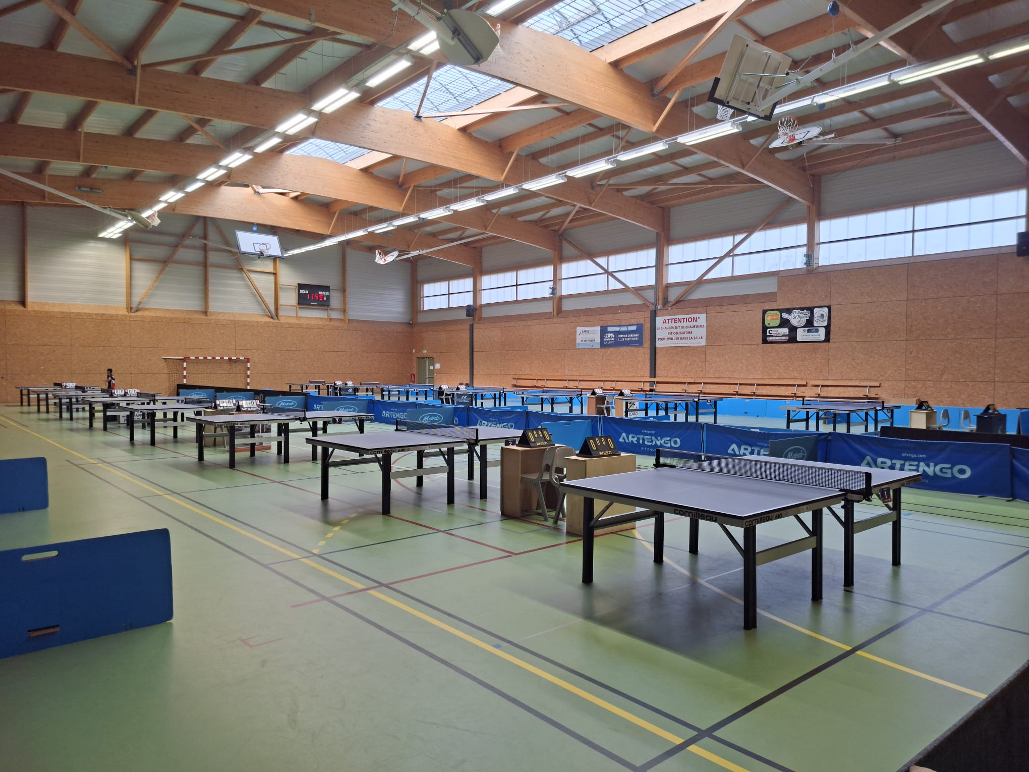 Intérieur de la salle de sport de Baulon